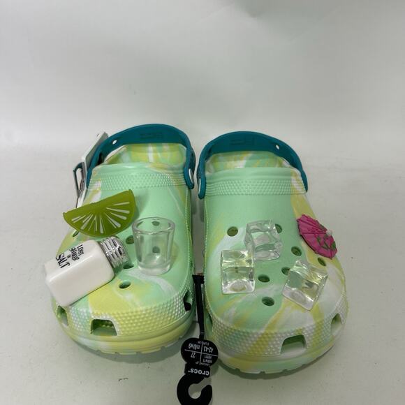 Athletic_Shoes